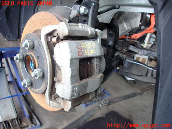 5UPJ-28574080]アクア(AQUA)(MXPK11)右フロントキャリパー 中古_m0001.jpg