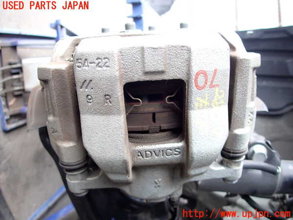 5UPJ-28574080]アクア(AQUA)(MXPK11)右フロントキャリパー 中古_m0003.jpg