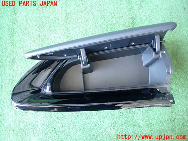 2UPJ-28577516]アクア(AQUA)(MXPK11)グローブボックス1 中古_m0002.jpg