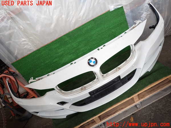 2UPJ-28581010]BMW アクティブハイブリッド3(AH3)(3F30)(F30)フロントバンパー 中古_m0001.jpg