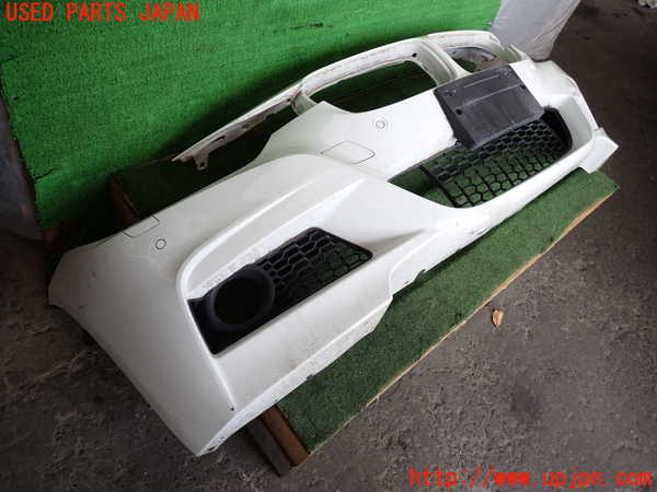 2UPJ-28581010]BMW アクティブハイブリッド3(AH3)(3F30)(F30)フロントバンパー 中古_m0003.jpg