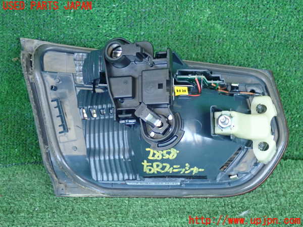 2UPJ-28581550]BMW アクティブハイブリッド3(AH3)(3F30)(F30)右リアフィニッシャー 中古_m0002.jpg