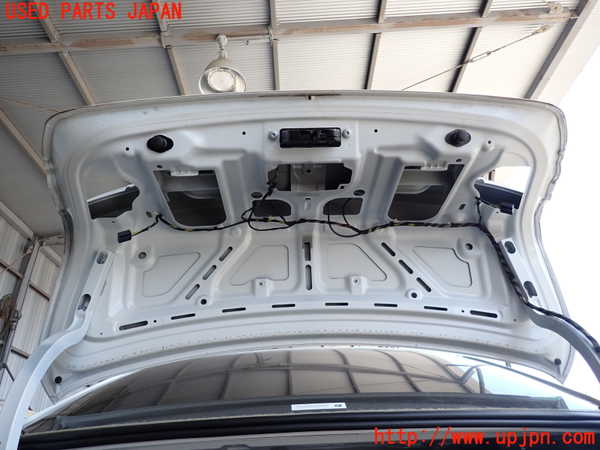 2UPJ-28581500]BMW アクティブハイブリッド3(AH3)(3F30)(F30)トランク 中古_m0002.jpg
