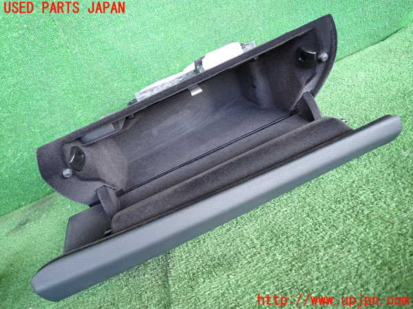 2UPJ-28587516]BMW アクティブハイブリッド3(AH3)(3F30)(F30)グローブボックス1 中古_m0002.jpg