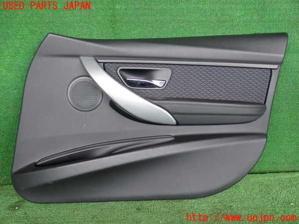 2UPJ-28581234]BMW アクティブハイブリッド3(AH3)(3F30)(F30)右前ドア内張り 中古_m0001.jpg