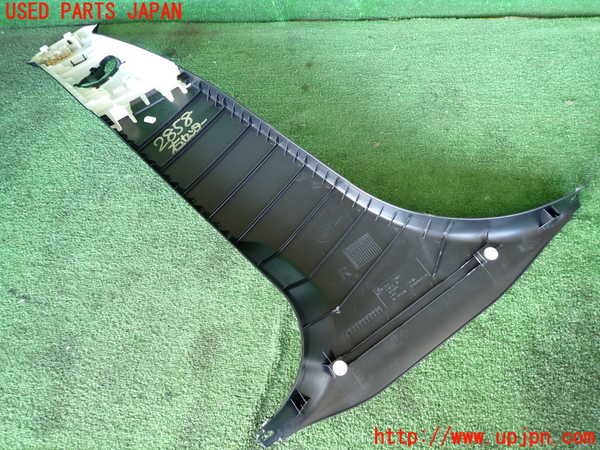 2UPJ-28587665]BMW アクティブハイブリッド3(AH3)(3F30)(F30)右センターピラートリム 中古_m0002.jpg