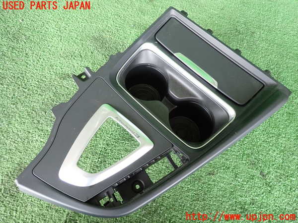 2UPJ-28587691]BMW アクティブハイブリッド3(AH3)(3F30)(F30)内装トリム類1 中古_m0001.jpg