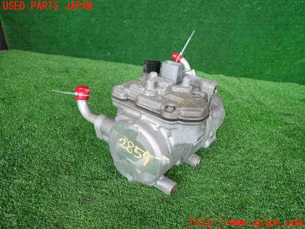 5UPJ-28596025]レクサス・NX300h(AYZ10)エアコンコンプレッサー 中古_m0001.jpg