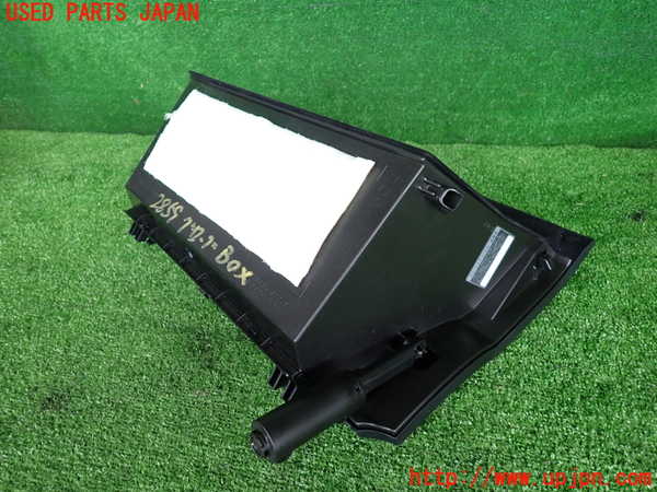 2UPJ-28597516]レクサス・NX300h(AYZ10)グローブボックス1 中古_m0003.jpg