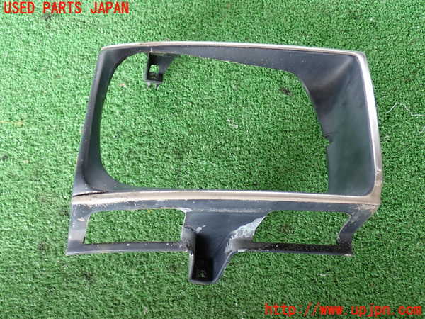 2UPJ-28601140]ハイラックスサーフ N130系 4ドア(VZN130G)右ヘッドライトリム 中古_m0001.jpg