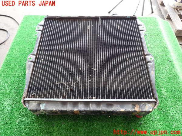 2UPJ-28602321]ハイラックスサーフ N130系 4ドア(VZN130G)ラジエーター1 ジャンク 中古_m0003.jpg