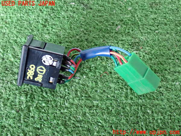 2UPJ-28606306]ハイラックスサーフ N130系 4ドア(VZN130G)スイッチ1(ウィンドウ) 中古_m0002.jpg