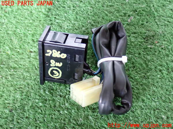 2UPJ-28606308]ハイラックスサーフ N130系 4ドア(VZN130G)スイッチ3(ファン) 中古_m0002.jpg