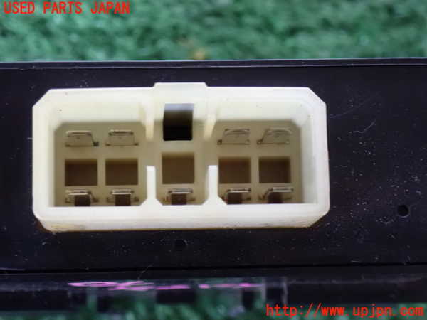 2UPJ-28606149]ハイラックスサーフ N130系 4ドア(VZN130G)コンピューター4(アンテナリレー) 中古 85914-30010_m0002.jpg