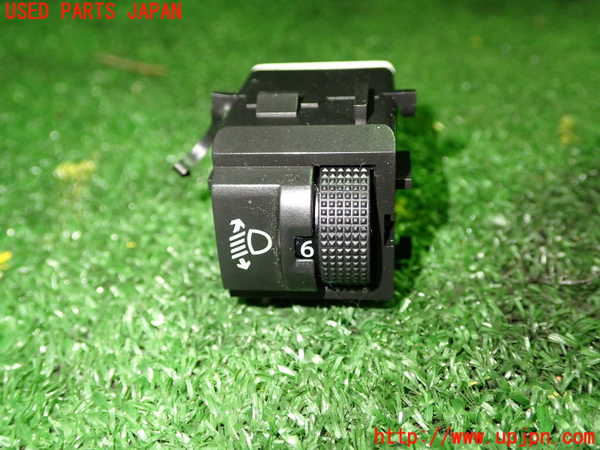 1UPJ-28616311]シトロエン・BERLINGO(ベルランゴ)(型式不明)スイッチ6(レベライザー) 中古_m0001.jpg