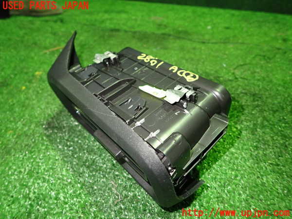 1UPJ-28617527]シトロエン・BERLINGO(ベルランゴ)(型式不明)エアコン吹き出し口2 中古_m0002.jpg