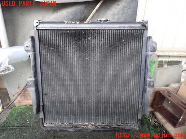 5UPJ-28622321]ランクルプラド(KZJ78W)ラジエーター1 中古_m0001.jpg