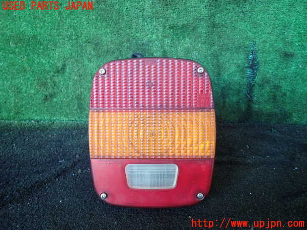 1UPJ-28631530]ジープ・ラングラー(TJ40S)右テールランプ 中古_m0001.jpg