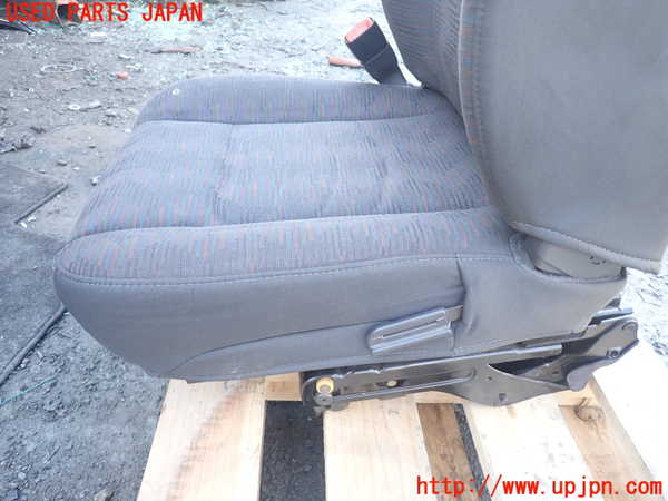 1UPJ-28637065]ジープ・ラングラー(TJ40S)助手席シート 中古_m0004.jpg