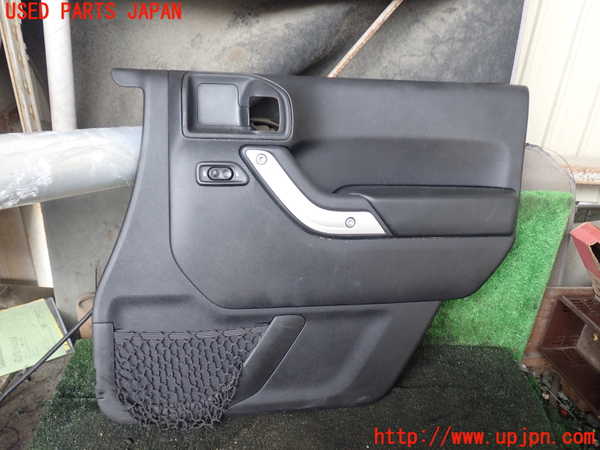 1UPJ-28641234]ジープ・ラングラー アンリミテッド(JK36L)右前ドア内張り 中古_m0001.jpg