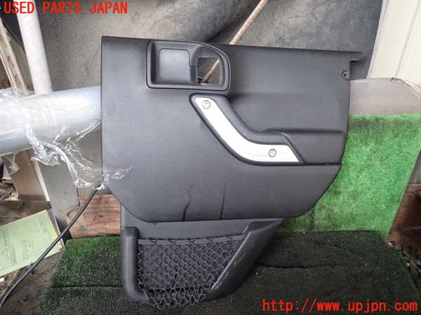 1UPJ-28641294]ジープ・ラングラー アンリミテッド(JK36L)右後ドア内張り 中古_m0001.jpg