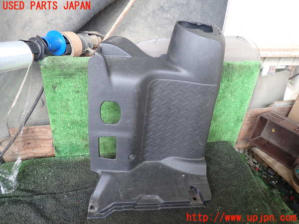 1UPJ-28647680]ジープ・ラングラー アンリミテッド(JK36L)左リアピラートリム 中古_m0001.jpg