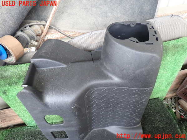 1UPJ-28647680]ジープ・ラングラー アンリミテッド(JK36L)左リアピラートリム 中古_m0002.jpg