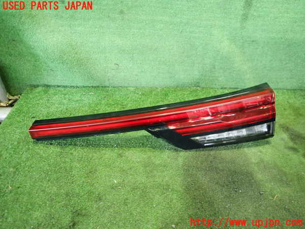 5UPJ-28661550]ノート オーラ(AURA)(FE13)右リアフィニッシャー 中古_m0001.jpg