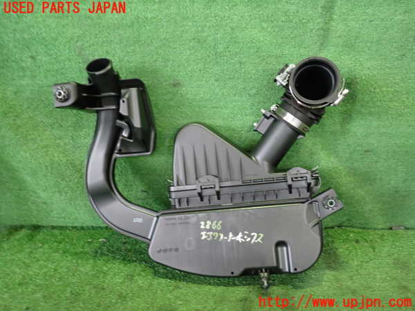 5UPJ-28662560]ノート オーラ(AURA)(FE13)エアクリーナーボックス 中古_m0002.jpg