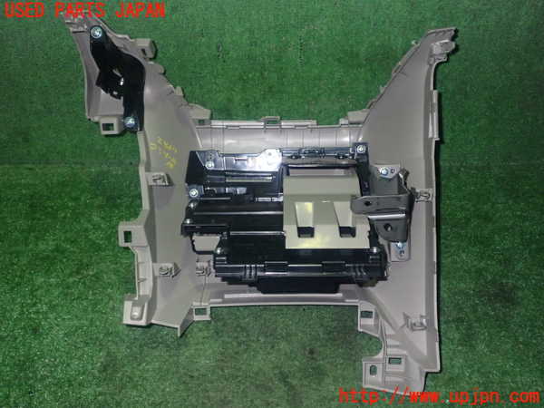 5UPJ-28677549]ROOX(ルークス)(B44A)コンソール 中古_m0004.jpg