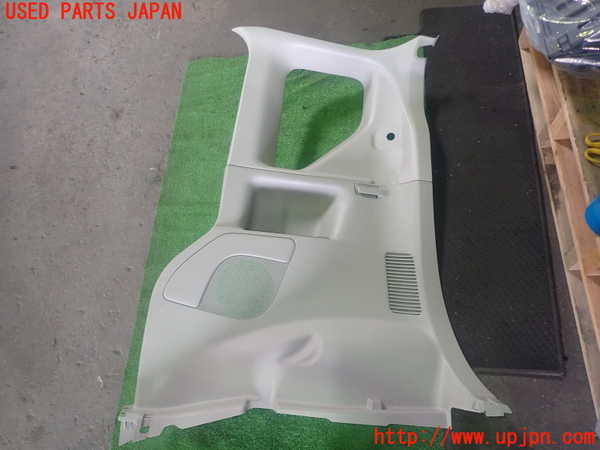 5UPJ-28677675]ROOX(ルークス)(B44A)右リアピラートリム 中古_m0001.jpg