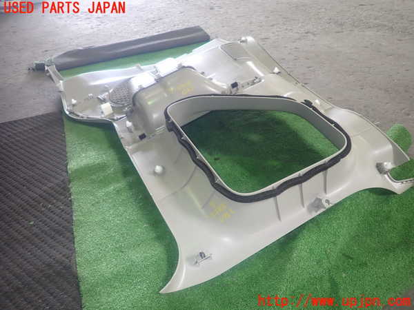 5UPJ-28677675]ROOX(ルークス)(B44A)右リアピラートリム 中古_m0003.jpg