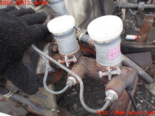 1UPJ-28684050]三菱ジープ(J53(改))ブレーキマスターシリンダー 中古_m0001.jpg