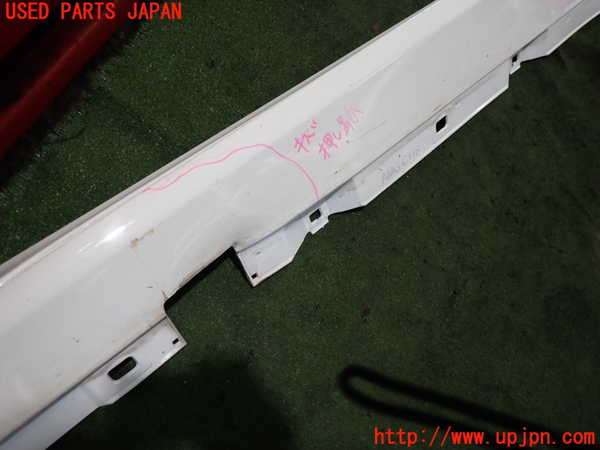 2UPJ-28691392]ベンツ CLA200 d(118312M)左サイドステップ 中古_m0003.jpg