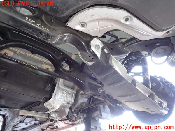 2UPJ-28695295]ベンツ CLA200 d(118312M)リアメンバー 中古 C118_m0002.jpg