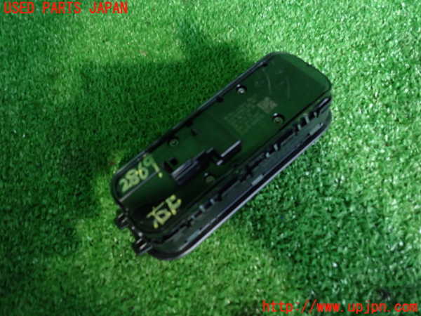 2UPJ-28696240]ベンツ CLA200 d(118312M)右前パワーウィンドウスイッチ 中古 C118_m0002.jpg