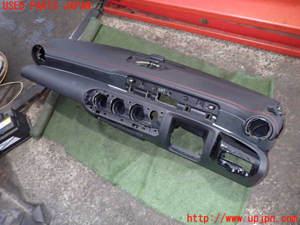 2UPJ-28697505]ベンツ CLA200 d(118312M)ダッシュボード 中古 C118_m0001.jpg