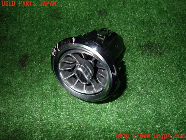 2UPJ-28697527]ベンツ CLA200 d(118312M)エアコン吹き出し口2 (右) 中古 C118_m0001.jpg
