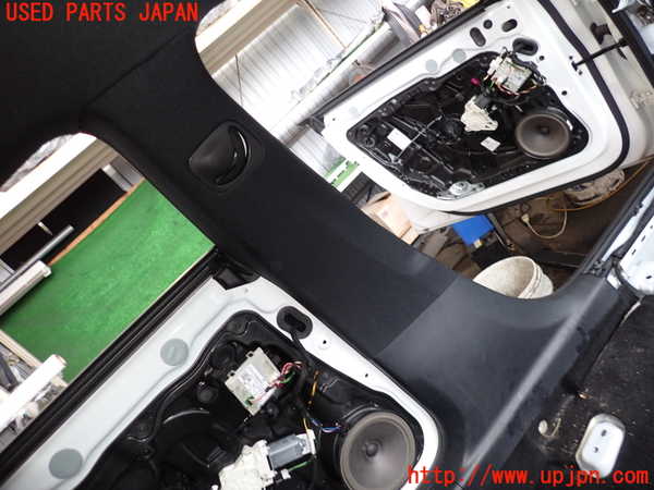 2UPJ-28697670]ベンツ CLA200 d(118312M)左センターピラートリム 中古 C118_m0001.jpg