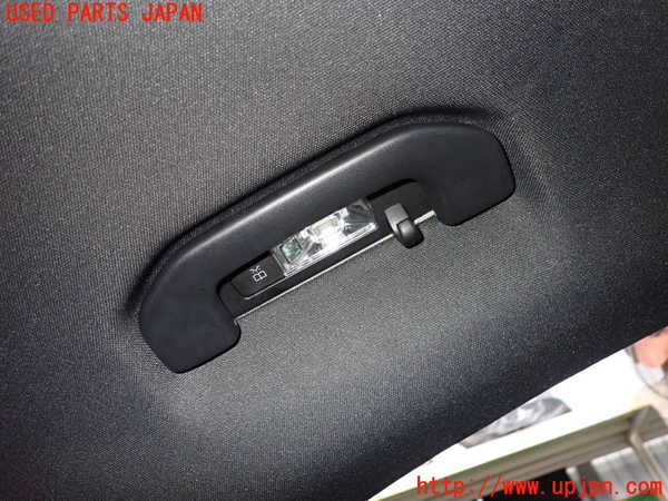 2UPJ-28696413]ベンツ CLA200 d(118312M)ルームランプ3 (左 2列目) 中古 C118_m0001.jpg