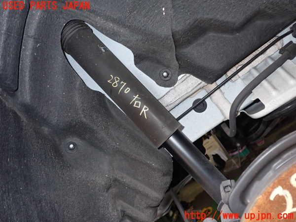 5UPJ-28705070]ベンツ B200 d(247012)(W247)右リアショックアブソーバー 中古_m0001.jpg