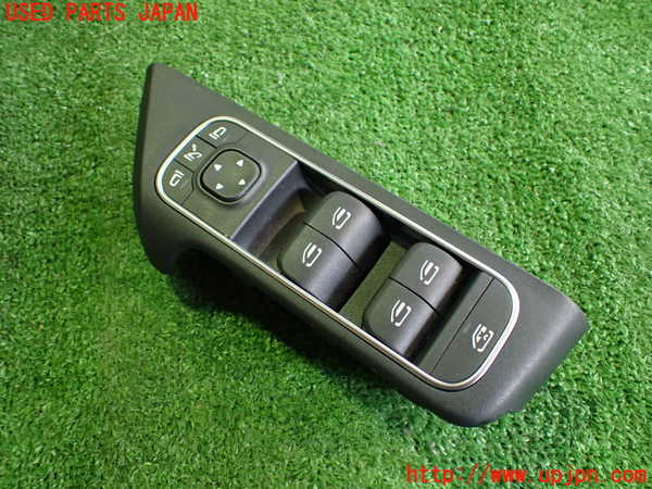 2UPJ-28706240]ベンツ B200 d(247012)(W247)右前パワーウィンドウスイッチ 中古_m0001.jpg
