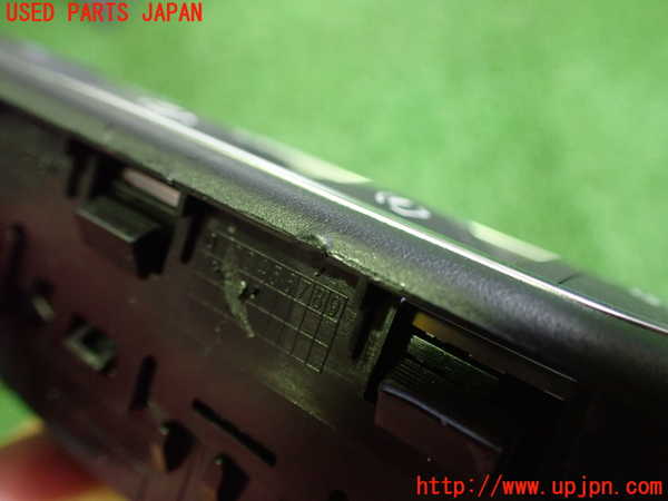 2UPJ-28706240]ベンツ B200 d(247012)(W247)右前パワーウィンドウスイッチ 中古_m0003.jpg