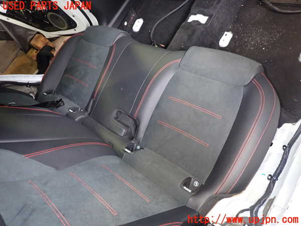 2UPJ-28707385]ベンツ B200 d(247012)(W247)リアシート 中古_m0002.jpg