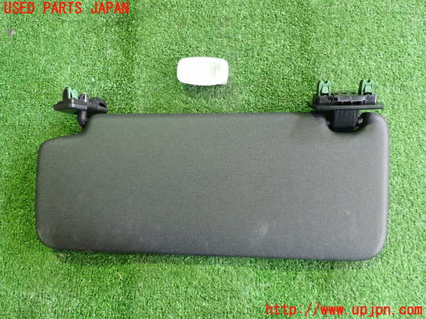 2UPJ-28707625]ベンツ B200 d(247012)(W247)室内サンバイザー右側 中古_m0001.jpg
