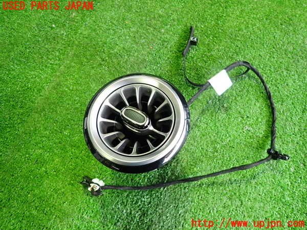 5UPJ-28707527]ベンツ B200 d(247012)(W247)エアコン吹き出し口2 (右) 中古_m0001.jpg