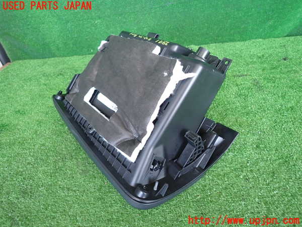 5UPJ-28717516]BMW ミニ(MINI)クーパー(XM15)グローブボックス1 中古 (F56)_m0002.jpg