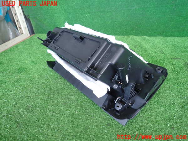 5UPJ-28717516]BMW ミニ(MINI)クーパー(XM15)グローブボックス1 中古 (F56)_m0003.jpg