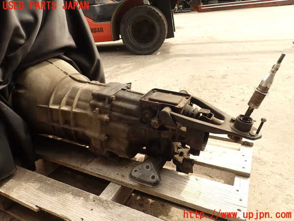 2UPJ-28733200]フェアレディZ(Z32)ミッション MT VG30DE 中古_m0003.jpg