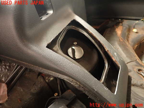 2UPJ-28737675]フェアレディZ(Z32)右リアピラートリム 中古_m0003.jpg